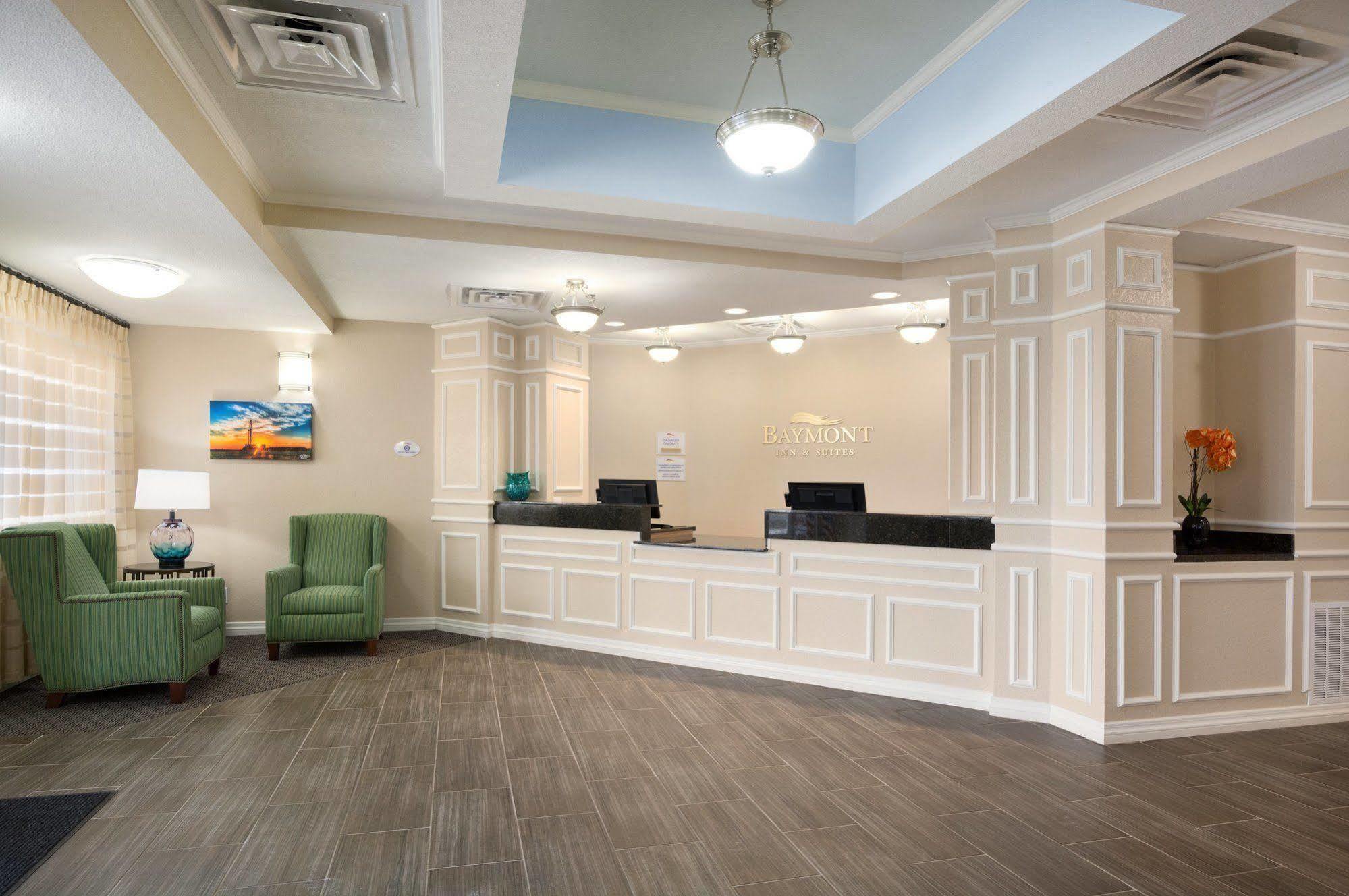 Baymont Inn & Suites By Wyndham Odessa Exterior photo
